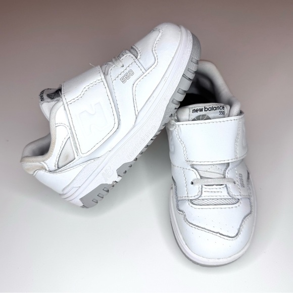 New Balance  550 Top Strap Kids Trainers Sneakers Size- 9 - Picture 1 of 8